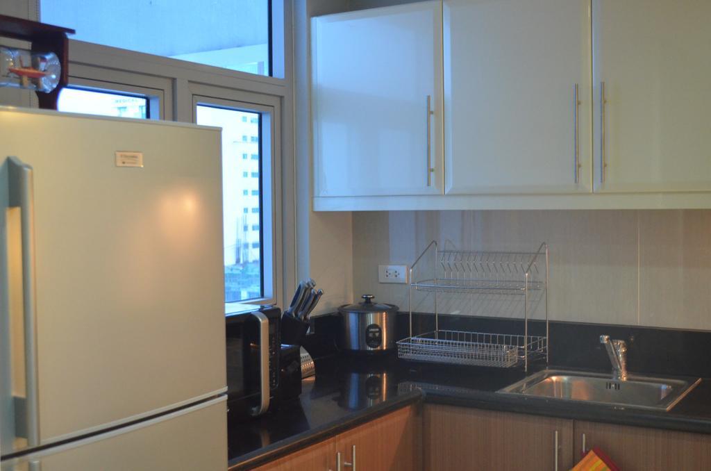 Greenbelt Madison Apartments Makati City Exterior photo